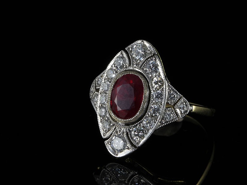 BEAUTIFUL ART DECO INSPIRED RUBY AND DIAMOND 18CT GOLD RING