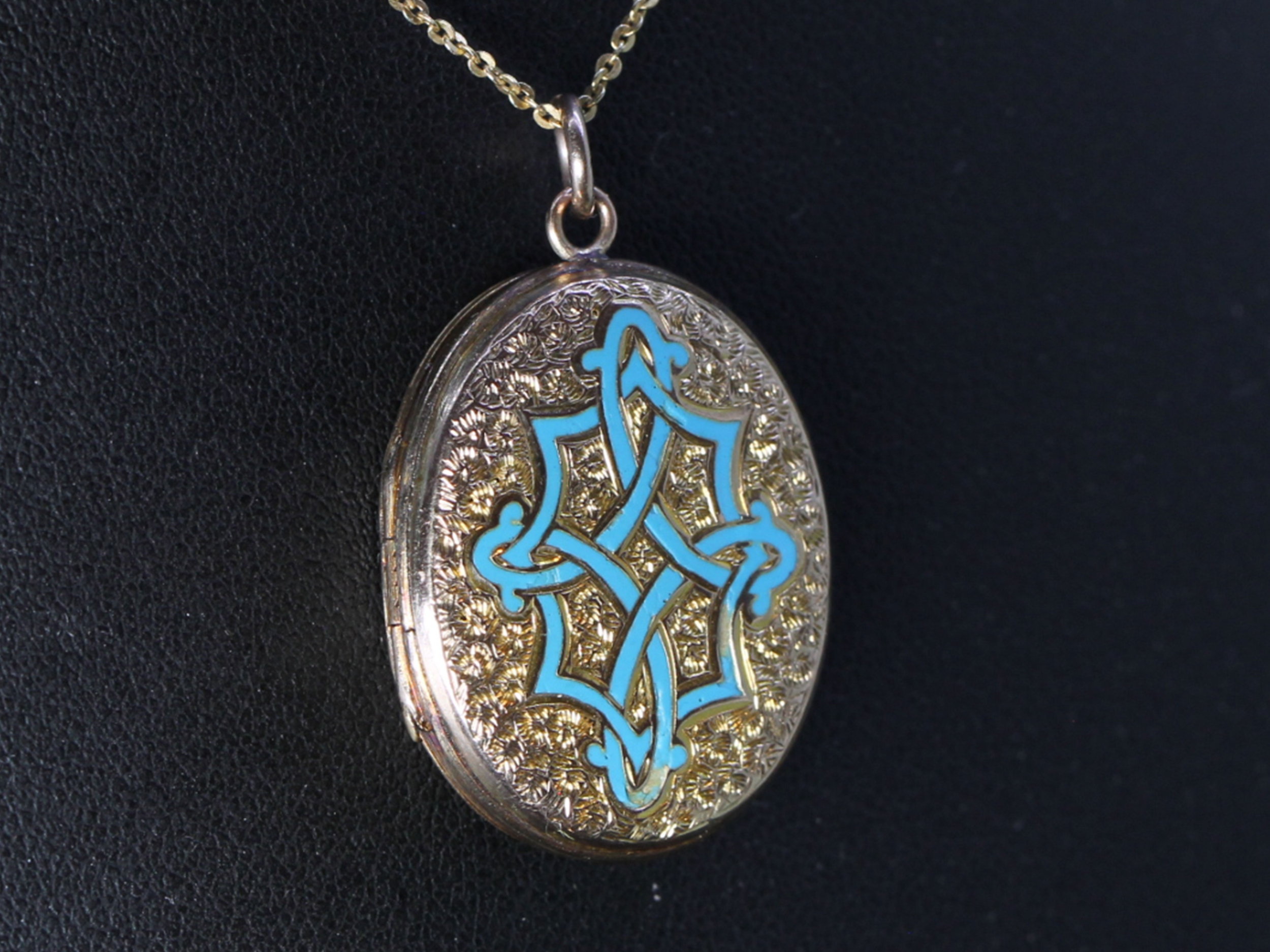  Antique Victorian Enamel 9ct Gold Back And Front Engraved Locket 