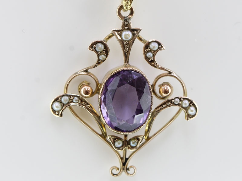 BEAUTIFUL EDWARDIAN 9 CARAT GOLD AMETHYST AND DIAMOND PENDANT