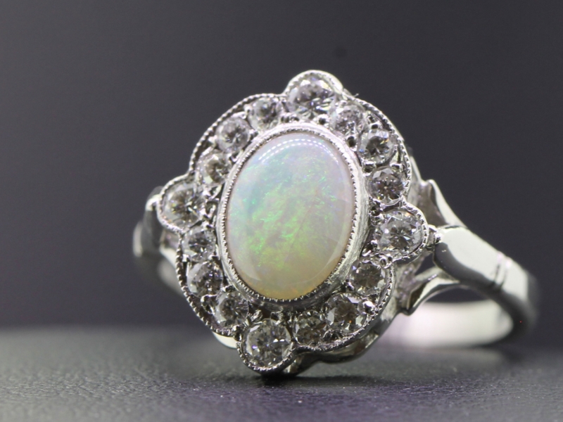 BEAUTIFUL OPAL AND DIAMOND CLUSTER PLATINUM RING