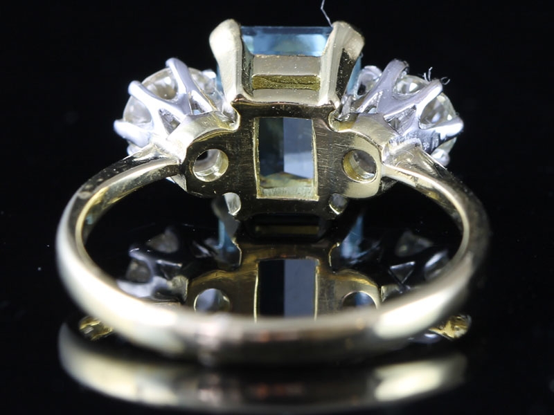 FABULOUS AQUAMARINE AND DIAMOND TRILOGY 18 CARAT GOLD RING