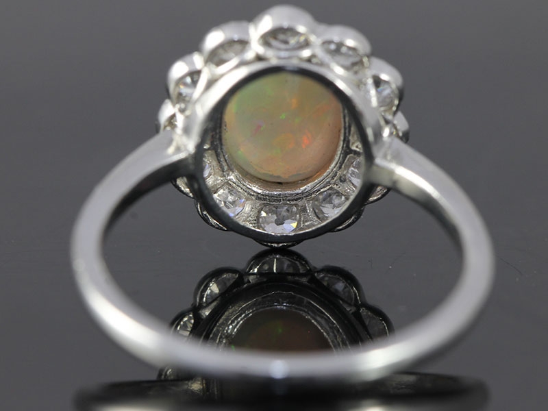 BEAUTIFUL OPAL AND DIAMOND PLATINUM CLUSTER RING