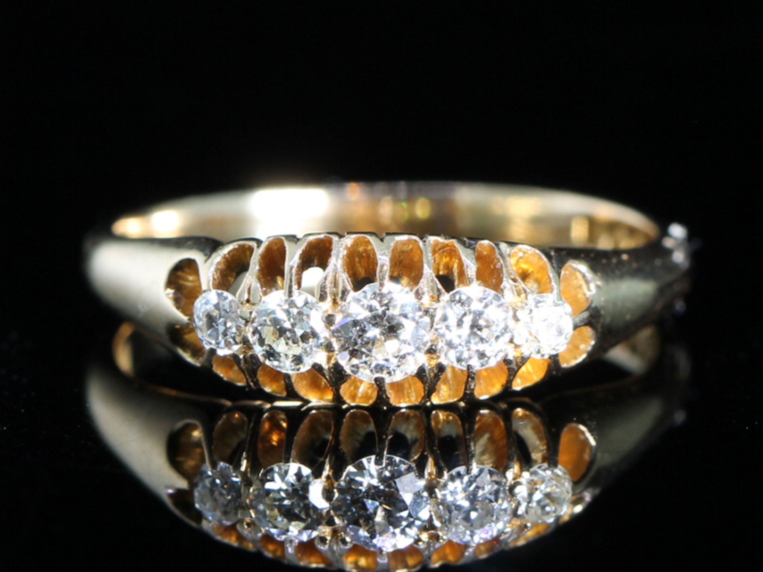 Edwardian Diamond 18ct Gold Gypsy Ring