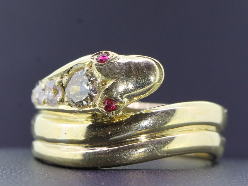 BEAUTIFUL EMERALD RUBY AND DIAMOND 18 CARAT GOLD SNAKE RING