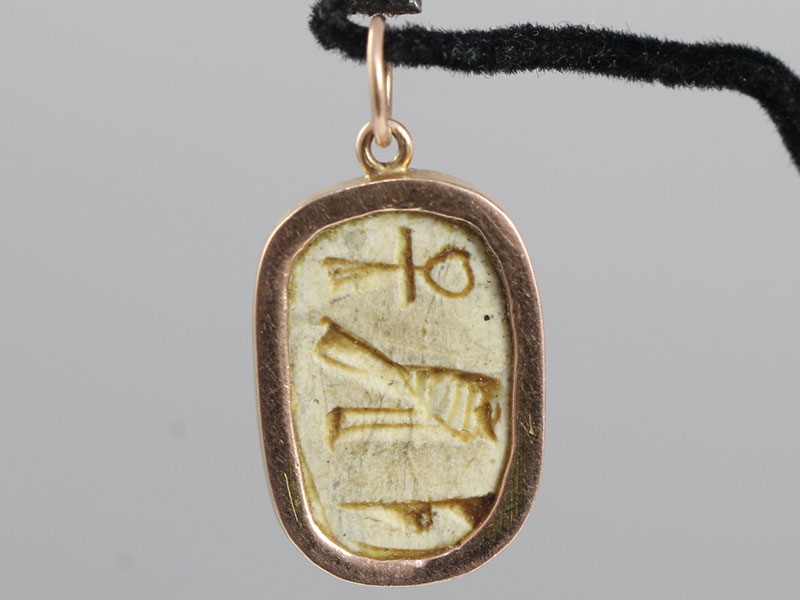 WONDERFUL VICTORIAN EGYPTIAN SCARAB GOLD PENDANT