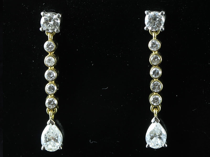 STUNNING UNIQUE DIAMOND DROP EARRINGS WITH DIAMOND PEAR SHAPE DIAMONDS IN 18 CARAT GOLD