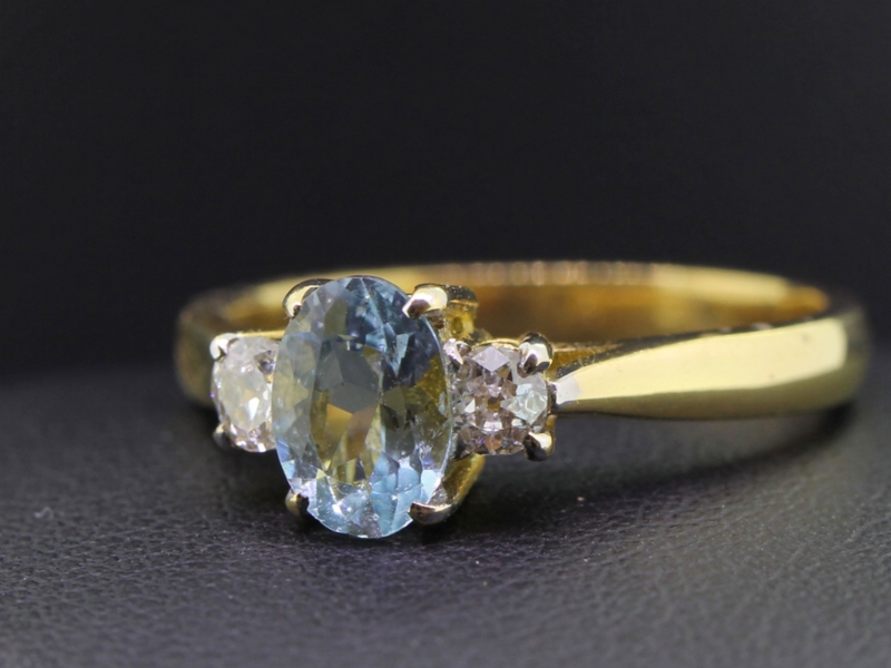 ELEGANT AQUAMARINE AND DIAMOND 18 CARAT GOLD TRILOGY RING