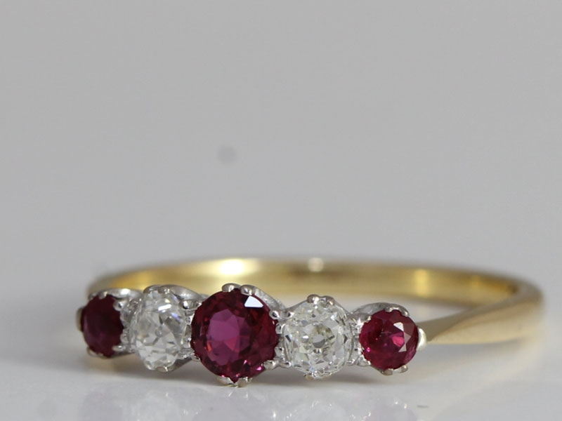 GORGEOUS BURMESE RUBY AND DIAMOND 18 CARAT GOLD AND PLATINUM RING