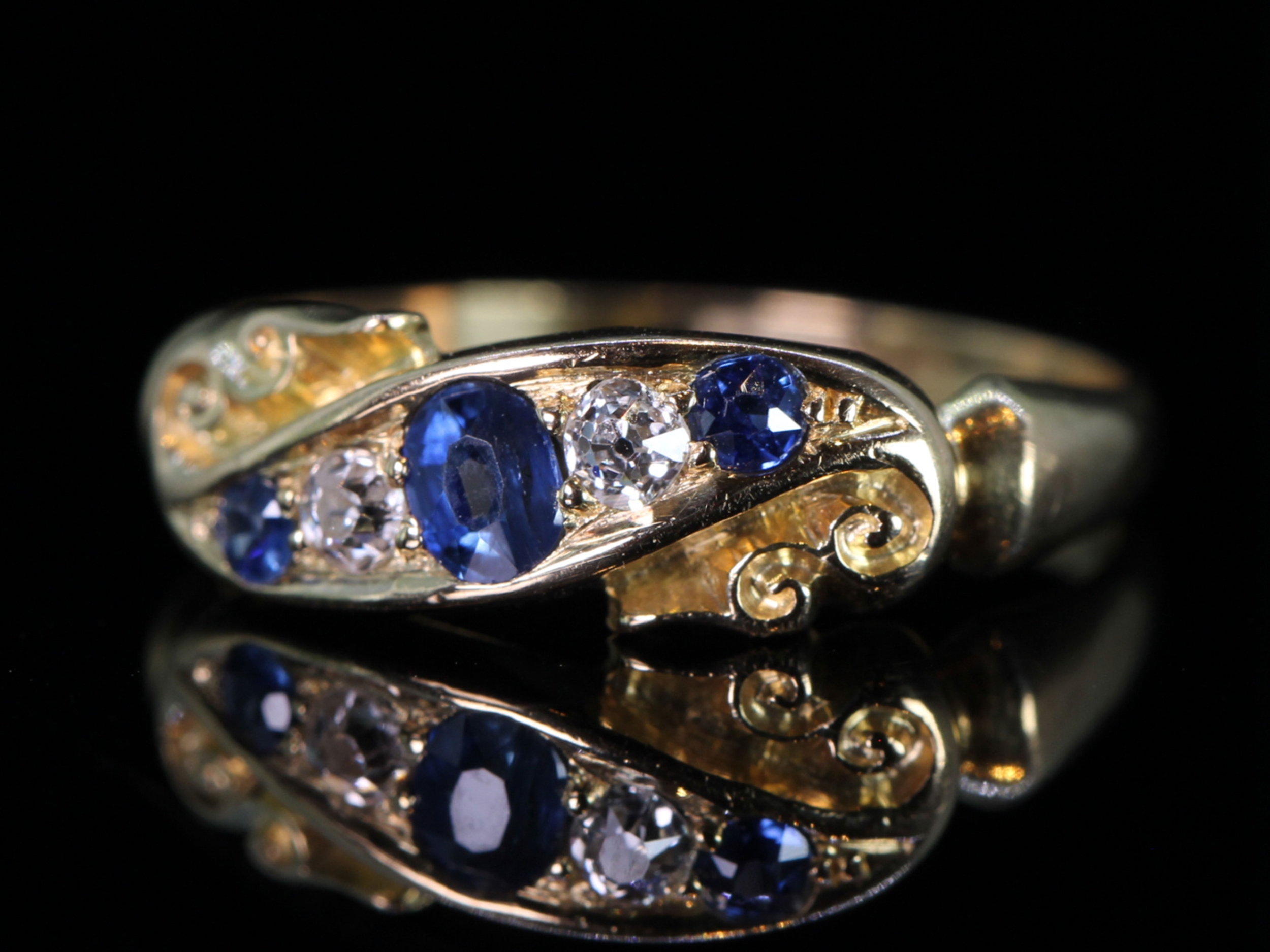 Edwardian Sapphire and Diamond 18ct Gold Gypsy Ring