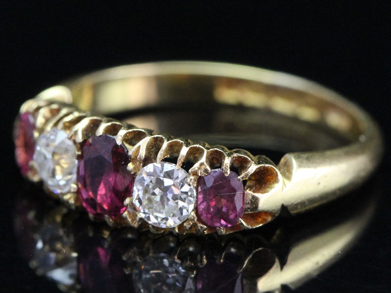 GORGEOUS EDWARDIAN RUBY AND DIAMOND 18 CARAT GOLD RING