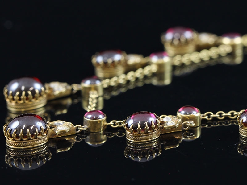 Enchanting Edwardian Garnet and Diamond 15 Carat Gold Necklace