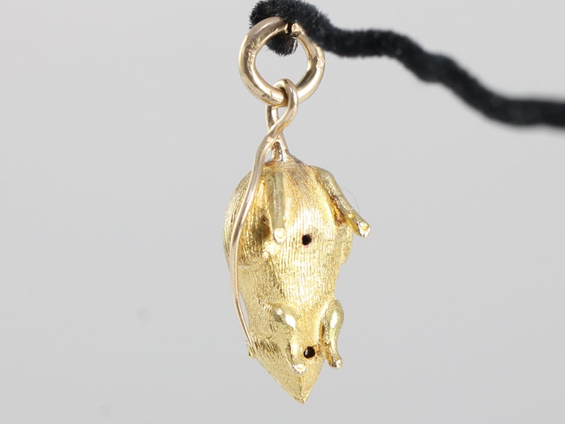 CUTE EDWARDIAN 9 CARAT GOLD MOUSE CHARM/PENDANT