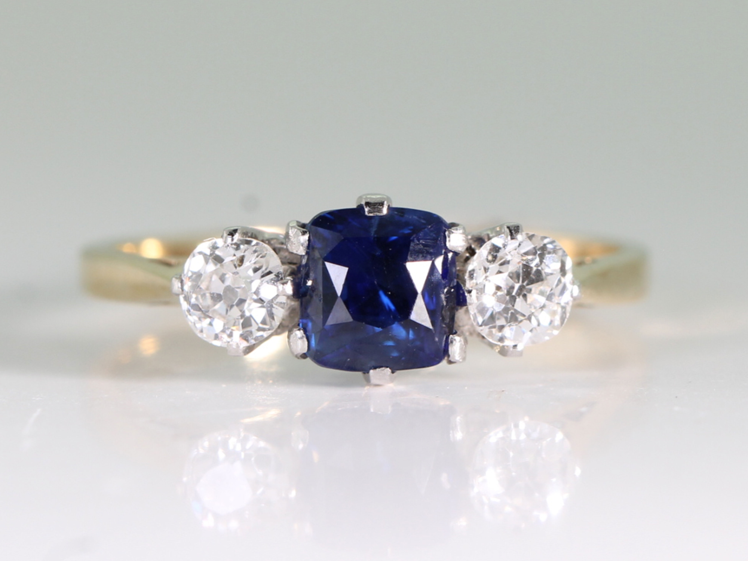Vintage Natural Sapphire and Old Cut Diamond 18ct Gold Trilogy Ring