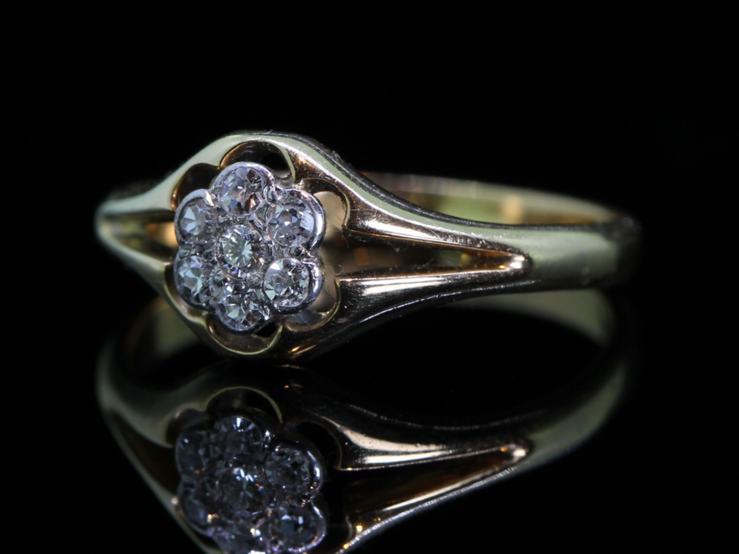 Art Nouveau Diamond Daisy 18ct Gold Ring