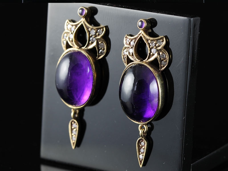 STUNNING CABOCHON AMEYTHST AND DIAMOND 9 CARAT GOLD EARRINGS