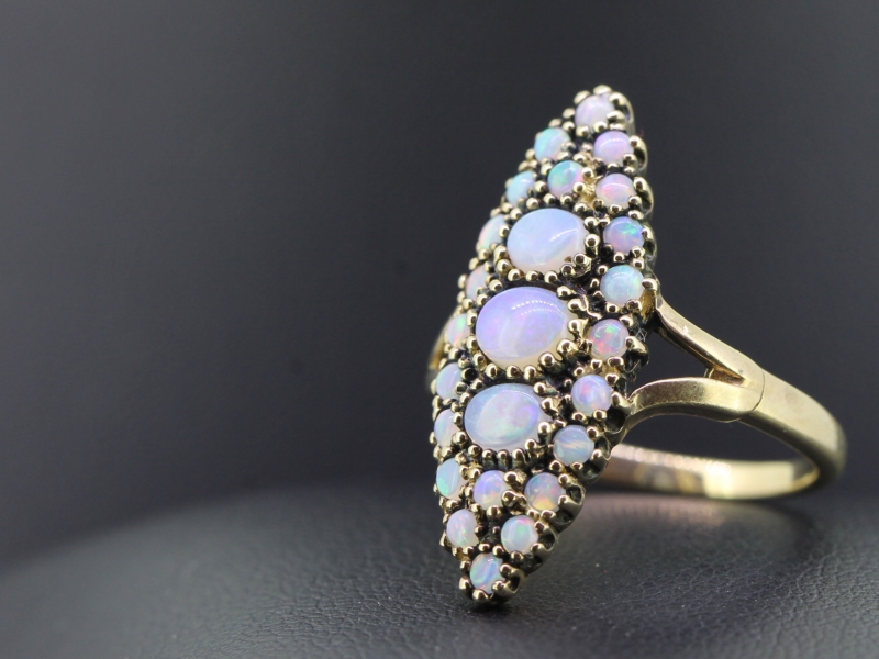 BEAUTIFIUL GEORGIAN INSPIRED NEVETTE 9 CARAT GOLD OPAL RING