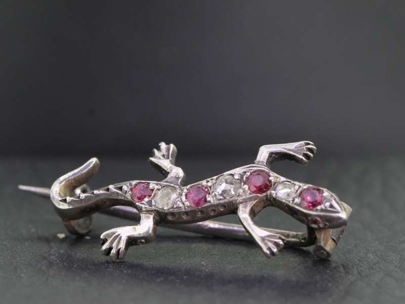   DELIGHTFUL GEORGIAN RUBY AND DIAMOND SILVER GECKO LIZARD 