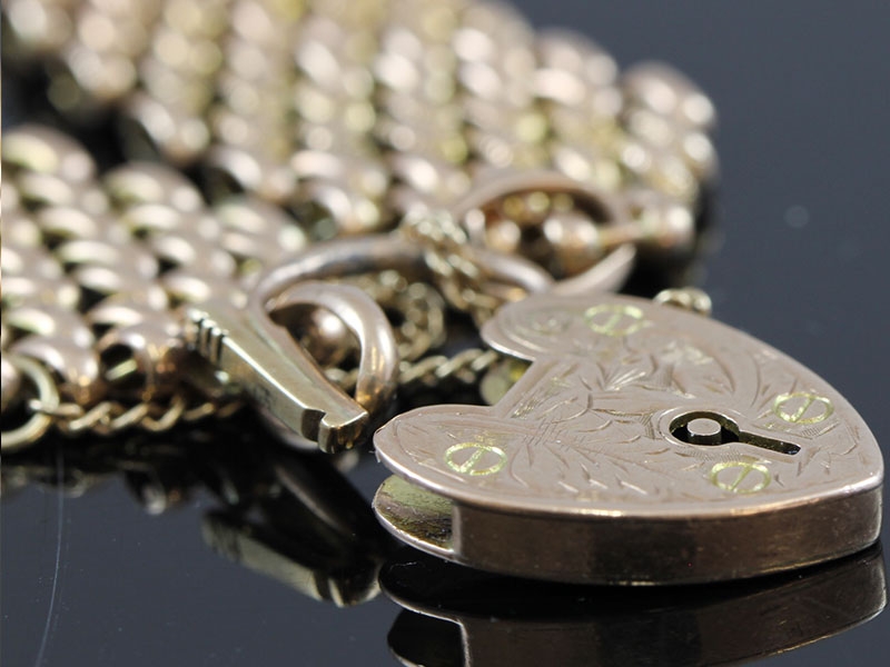 BEAUTIFUL EDWARDIAN 9 CARAT GOLD GATE BRACELET