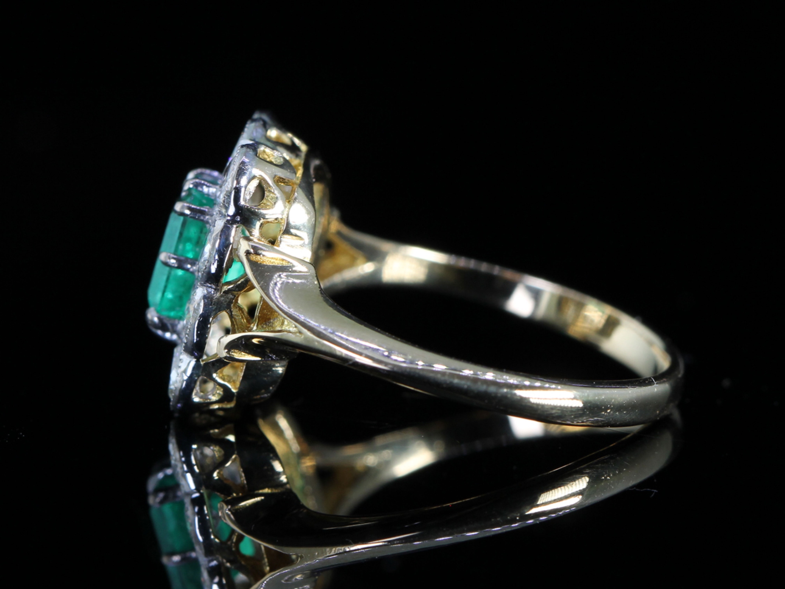 Edwardian Emerald and Diamond 18ct Gold Cluster Ring