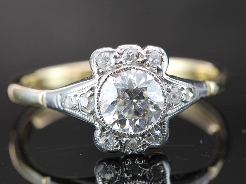 STUNNING ART DECO TRANSITIONAL CUT DIAMOND PLATINUM AND 18 CARAT GOLD RING 