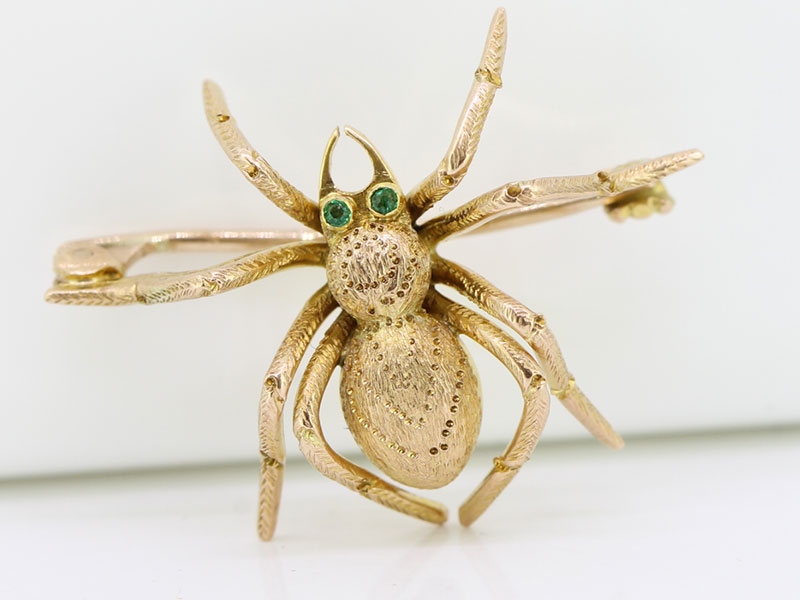 CHARMING 9 CARAT GOLD SPIDER BROOCH