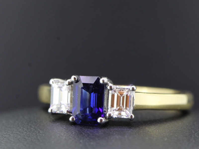  SOPHISTICATED SAPPHIRE AND DIAMOND 18 CARAT GOLD TRILOGY RING