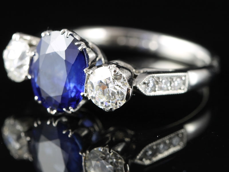 STUNNING CIRCA 1950's 2 CARAT CEYLON SAPPHIRE AND DIAMOND PLATINUM TRILOGY RING