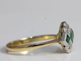  FABULOUS UNIQUE EMERALD AND DIAMOND 18 CARAT GOLD ART DECO INSPIRED RING