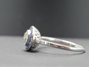 BEAUTIFUL DIAMOND AND SAPPHIRE ART DECO INSPIRED PLATINUM RING