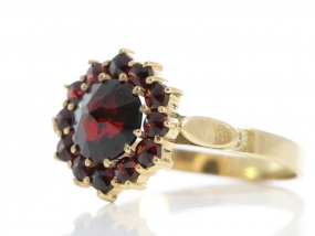 ANTIQUE EDWARDIAN BOHEMIAN GARNET 9 CARAT GOLD CLUSTER RING