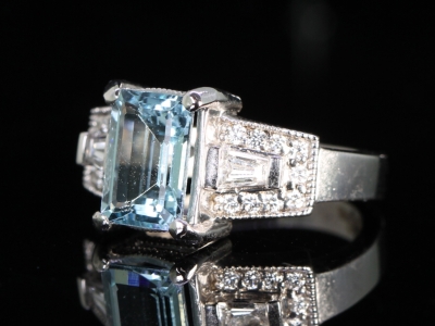  Vintage 2ct Aquamarine and Diamond 18ct Gold Ring  