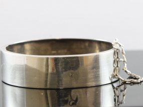 PRETTY VICTORIAN SILVER FLORAL SILVER BANGLE