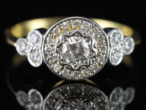 BEAUTIFUL ART DECO INSPIRED DIAMOND 18 CARAT GOLD  RING