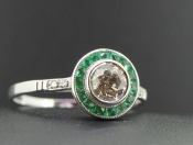 BEAUTIFUL DIAMOND AND EMERALD ART DECO INSPIRED PLATINUM RING