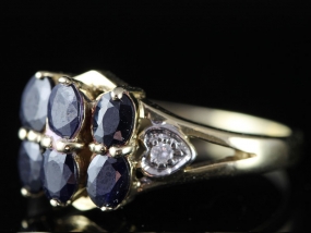 WONDERFUL DOUBLE ROW SAPPHIRE AND DIAMOND 9 CARAT GOLD RING