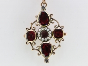   WONDERFUL 9 CARAT GOLD GEORGIAN GARNET, PEARL AND DIAMOND PENDANT/PIN