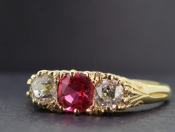 BEAUTIFUL NATURAL RED SPINEL AND DIAMOND 18 CARAT GOLD RING 