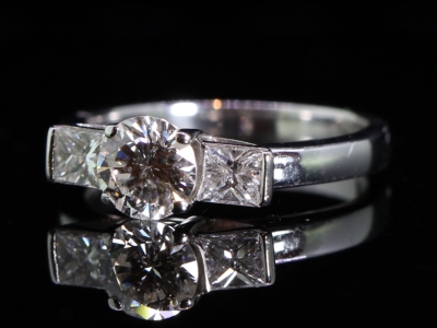 Stunning Brilliant and Princess Cut Diamond 18ct Trilogy Ring