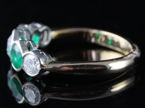 FABULOUS COLUMBIAN EMERALD AND DIAMOND 18 CARAT GOLD RING