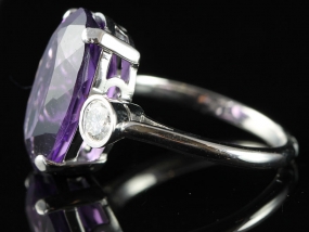 AMAZING 7 CARAT AMETHYST AND DIAMOND TRILOGY 18 CARAT GOLD RING