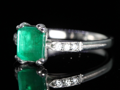 Vintage Colombian Emerald and Diamond Platinum Ring 