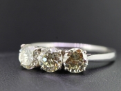 FABULOUS THREE STONE DIAMOND PLATINUM TRILOGY RING