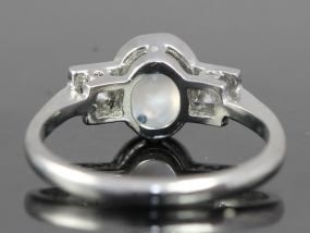  ELEGANT MOONSTONE AND DIAMOND PLATINUM RING