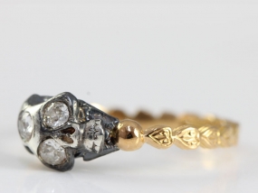 WONDERFUL DIAMOND SKULL SILVER AND 22 CARAT GOLD RING