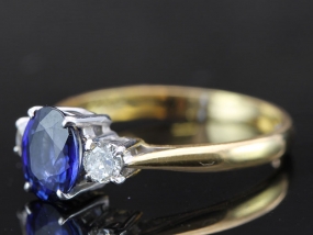 WONDERFUL SAPPHIRE AND DIAMOND TRILOGY 18 CARAT GOLD RING