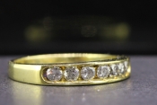  BEAUTIFUL DIAMOND 18 CARAT GOLD ETERNITY RING