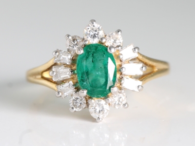 Vintage Emerald and Diamond 18ct Gold Cluster Ring