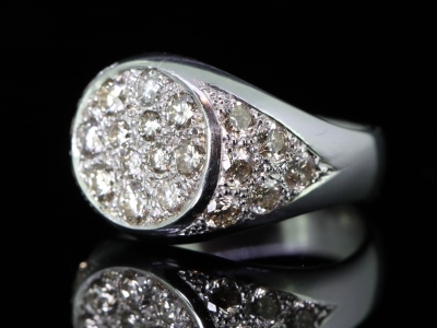 Gorgeous Diamond 9 Carat Gold Signet Ring