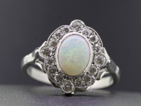 BEAUTIFUL OPAL AND DIAMOND CLUSTER PLATINUM RING