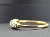  ENCHANTING FIVE STONE DIAMOND 18 CARAT GOLD RING
